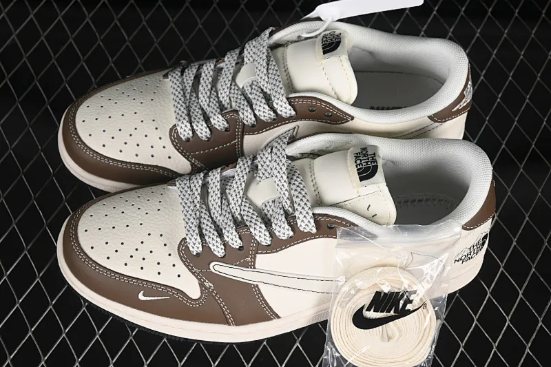 All Categories Air Jordan Jordan Series Basketball Shoes Air Jordan 1 Low High-end Customized Low-top Shoes Travis Scott x Fragment Design x Air Jordan 1 Low OG SP AJ1 Joe 1 North Face Joint Rice Brown Snow Mountain Low-top Cultural and Leisure Shoes XS6089-512